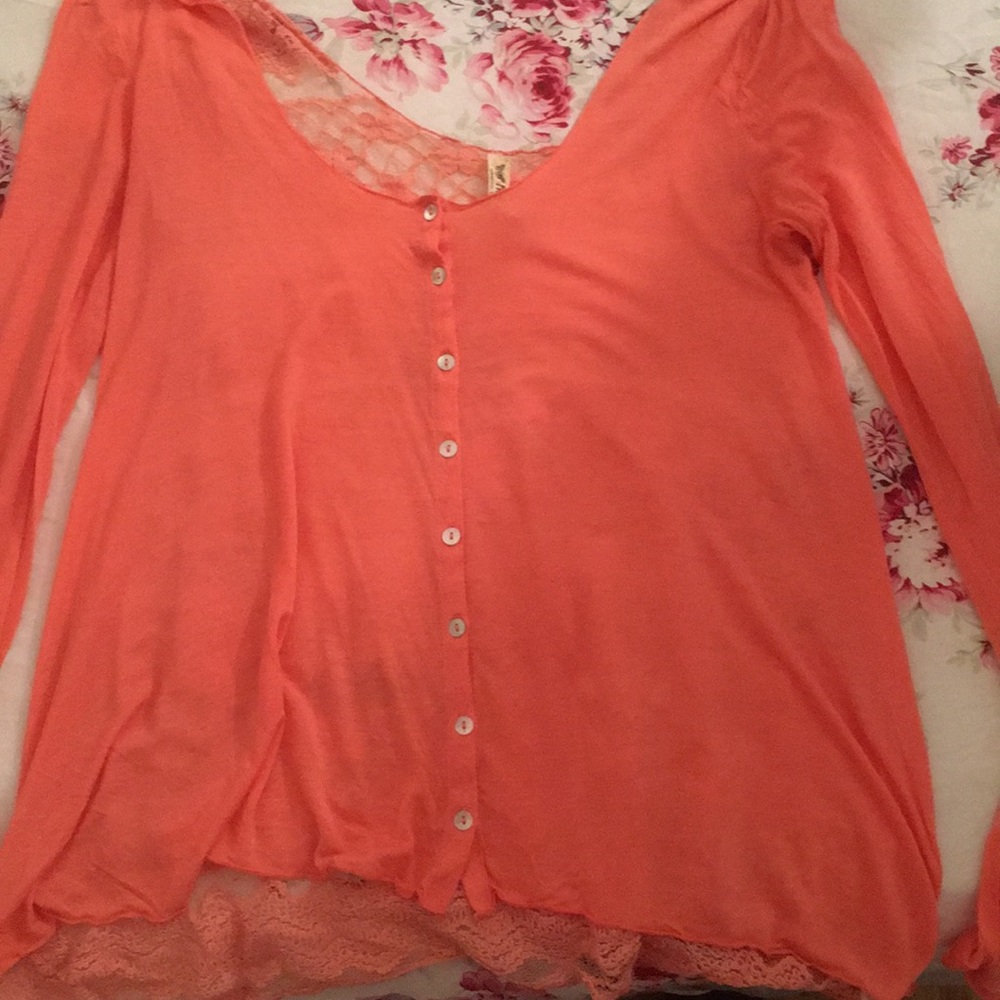 Free People loose long sleeved top. XS.